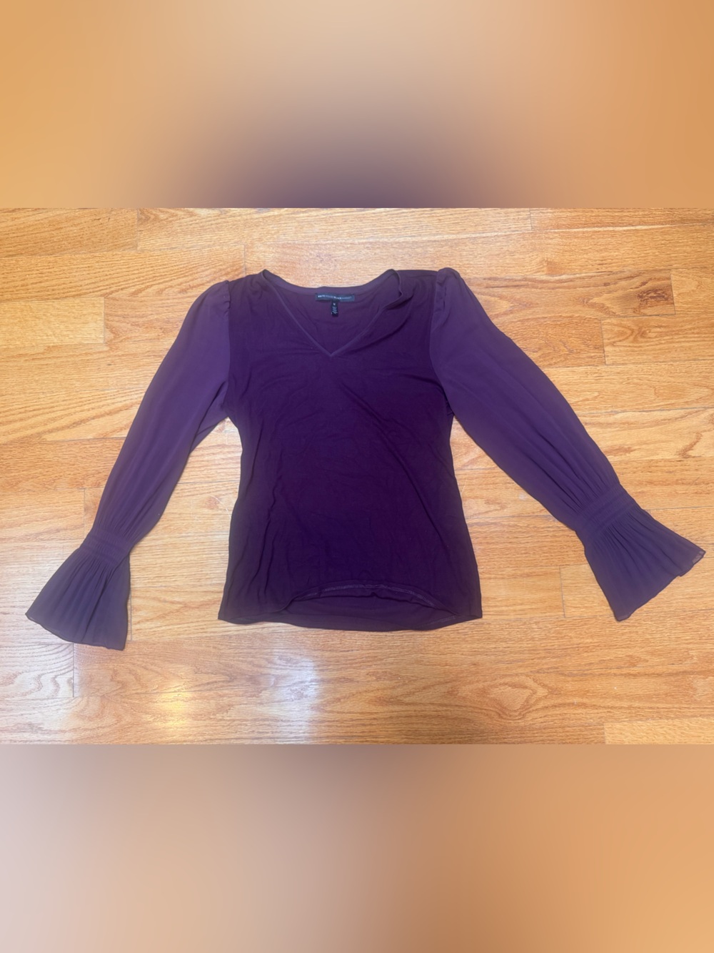 White House Black Market Plum V-Neck Top🎈